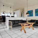 Dom wakacyjny Beach Front Home In Ebeltoft With Sauna Ebeltoft