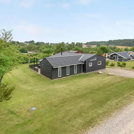 Stunning In With Kitchen