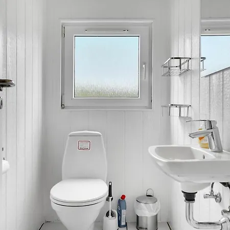 Stunning In With Kitchen