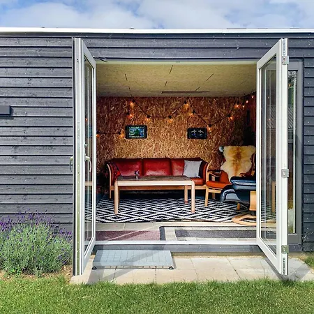 Stunning In With Kitchen Vakantiehuis *